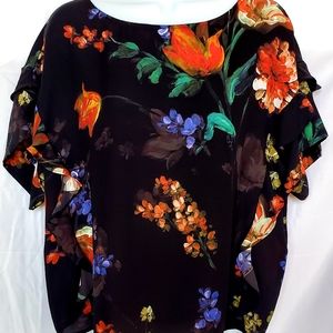 Floral short sleeve blouse
